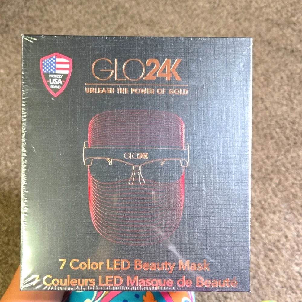 GLO24K 7 Color LED Beauty Mask - Picture 2 of 3